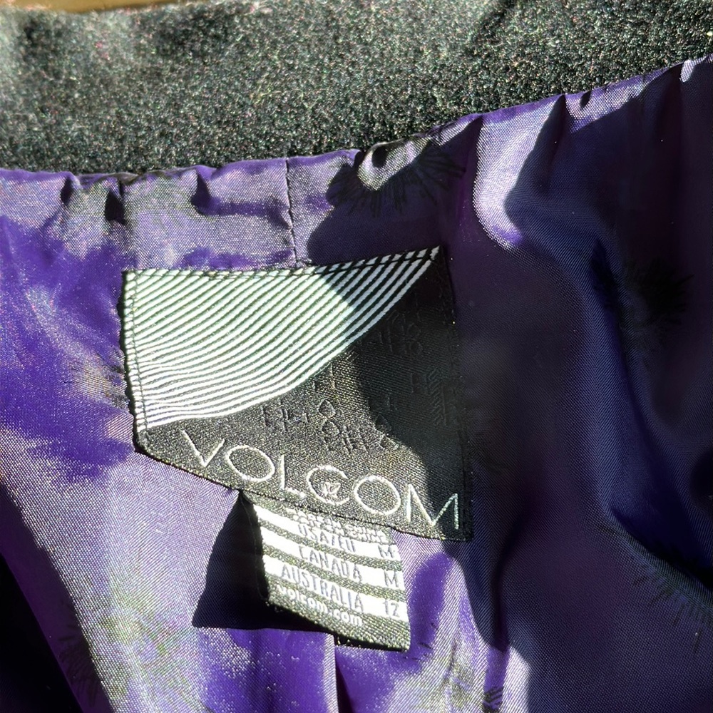 Volcom Peacoat - Picture 2 of 8